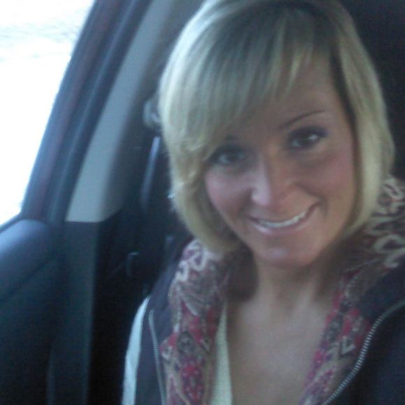 Meet your Posher, Danielle - Picture 1 of 1